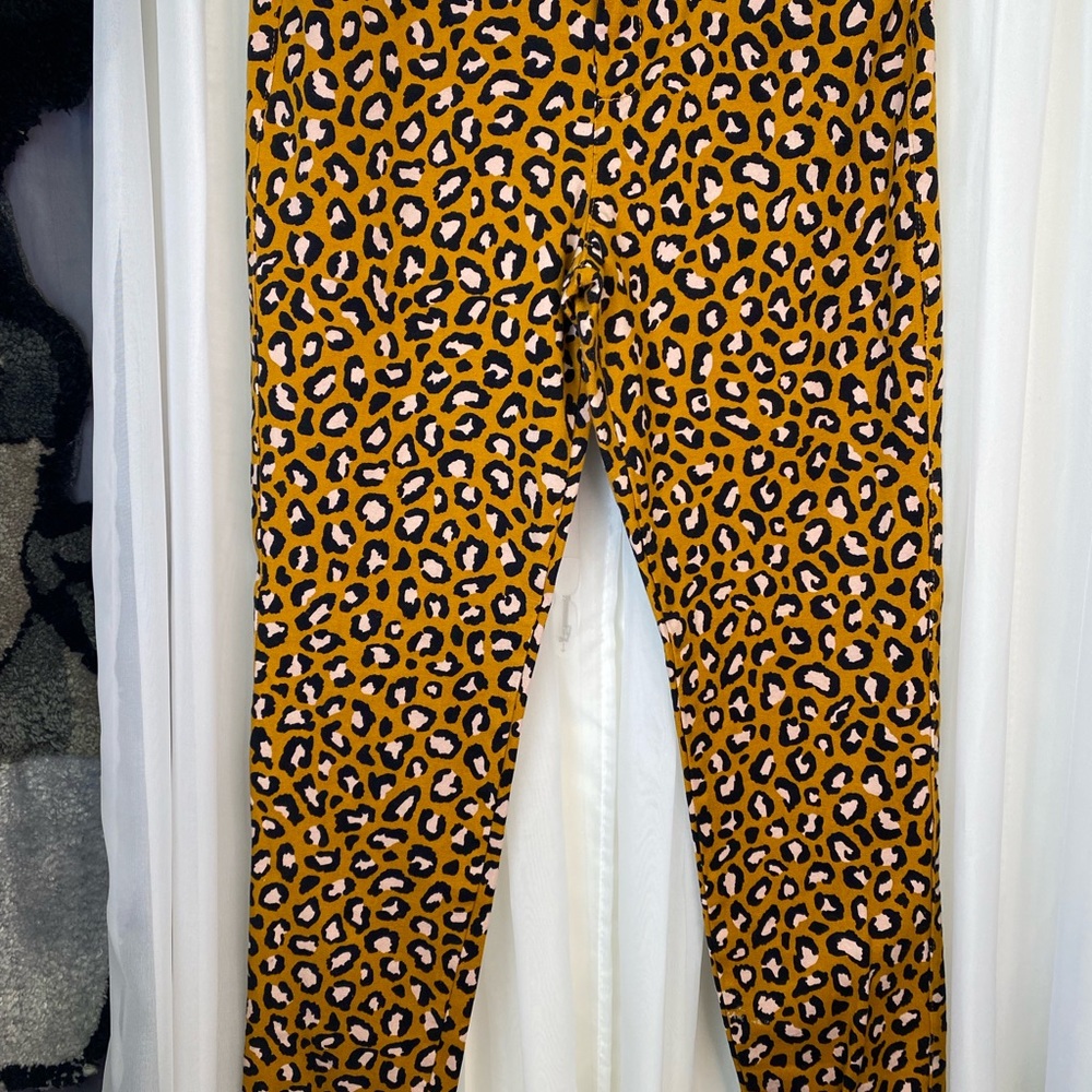Old Navy Pixie Ankle Pants Leopard Print Mustard Yellow Stretch Size 6